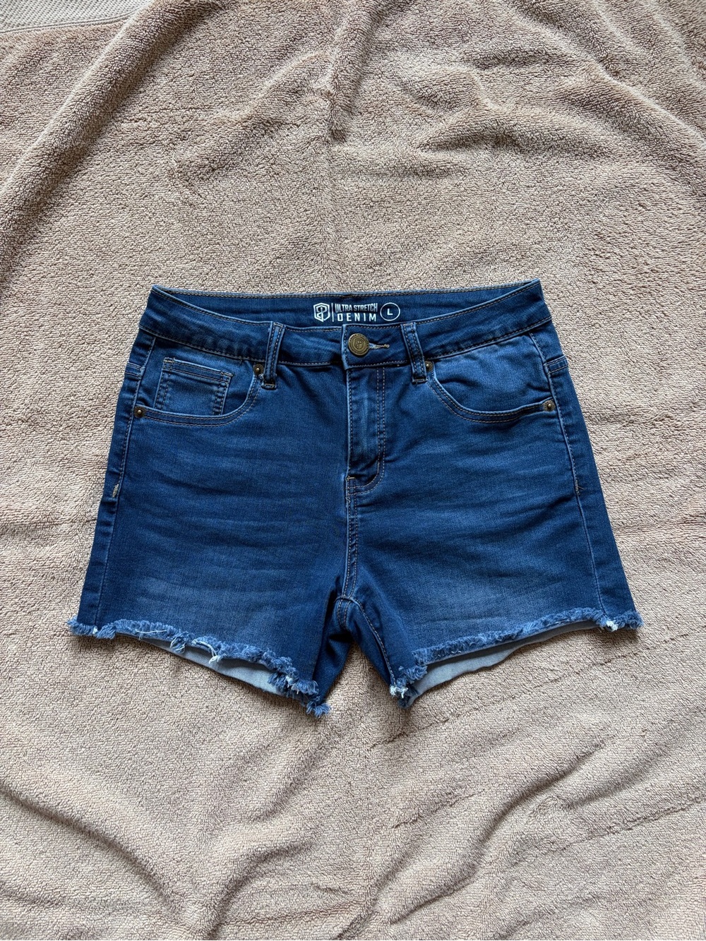 Born Primitive Women’s Flex Stretchy Jean Short - L